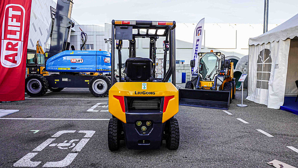 Дизельный вилочный погрузчик LiuGong CLG2025H (2,5 тонны)