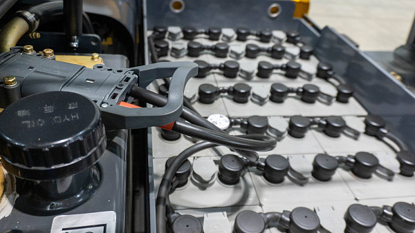 Электрический вилочный погрузчик LiuGong CLG2018A-S (1,8 тонны)