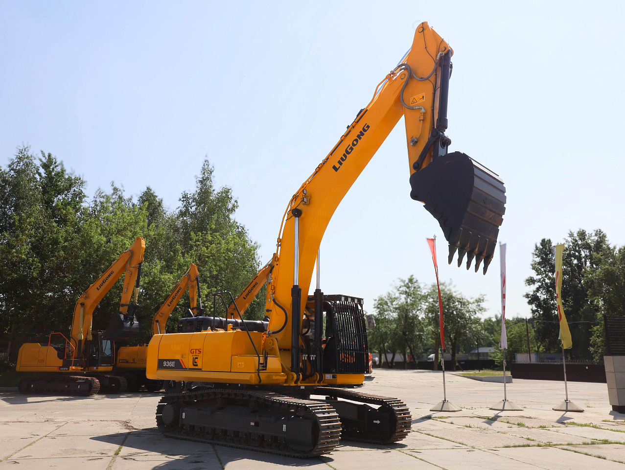 Экскаватор LiuGong CLG936E гусеничный (35 тонн)