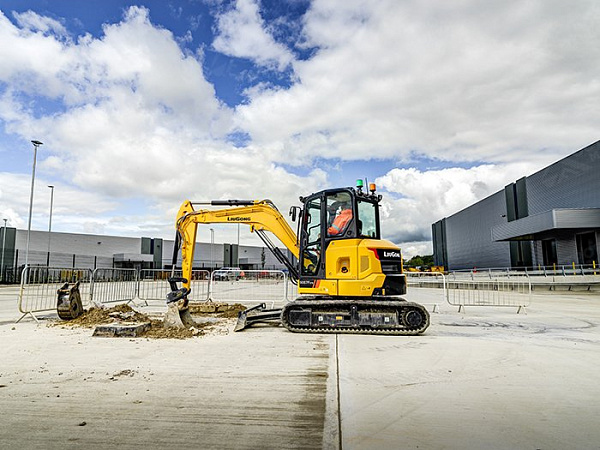 Экскаватор LiuGong CLG9055FZTS гусеничный (5 тонн)