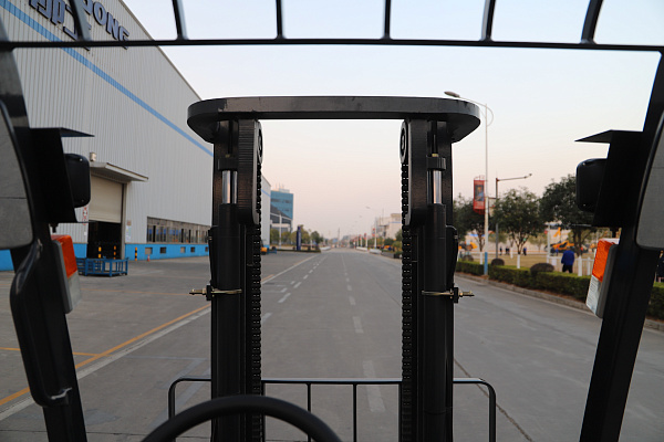 Электрический вилочный погрузчик LiuGong CLGA25-S (2,5 тонны)