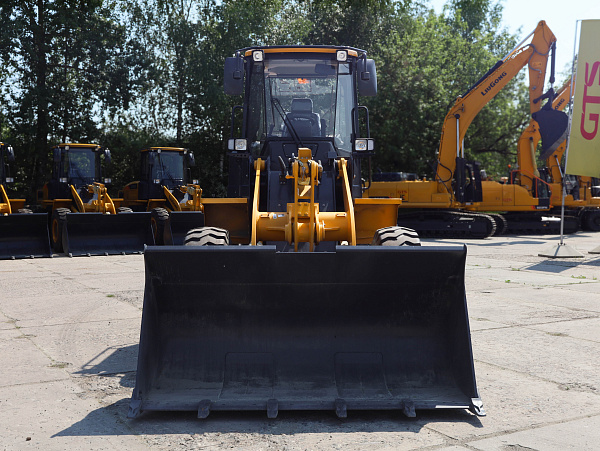 Фронтальный погрузчик LiuGong CLG835N (3 тонны)