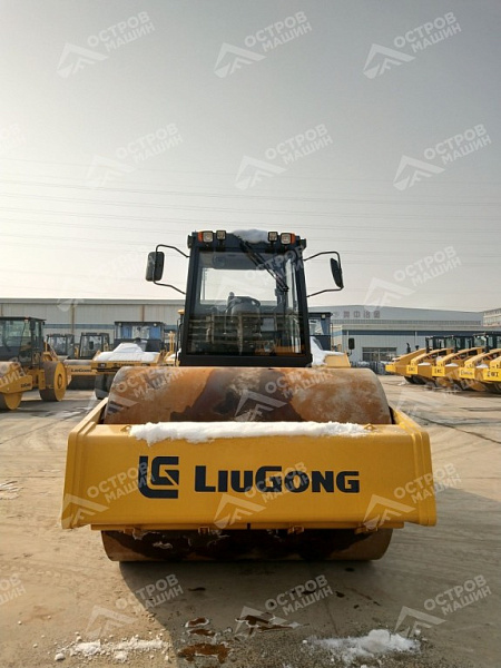 Каток грунтовый одновальцовый CLG6618E (полный привод)