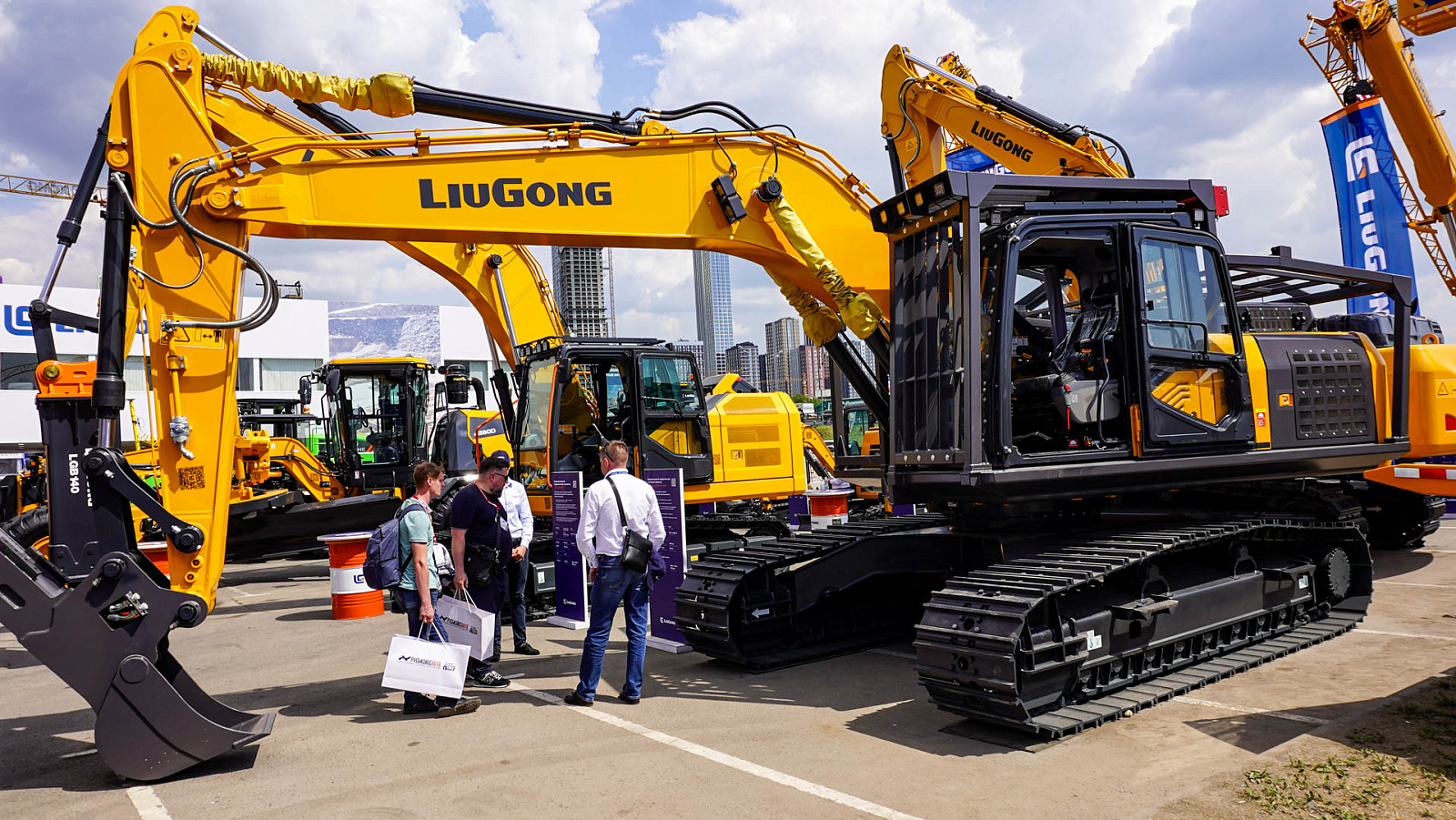 "ОСТРОВ МАШИН" на выставке "СТТ 2024" в Москве
