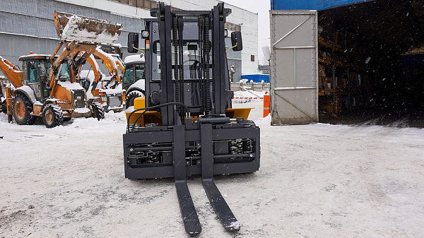 Дизельный вилочный погрузчик LiuGong CLG2070H Isuzu (7 тонн)