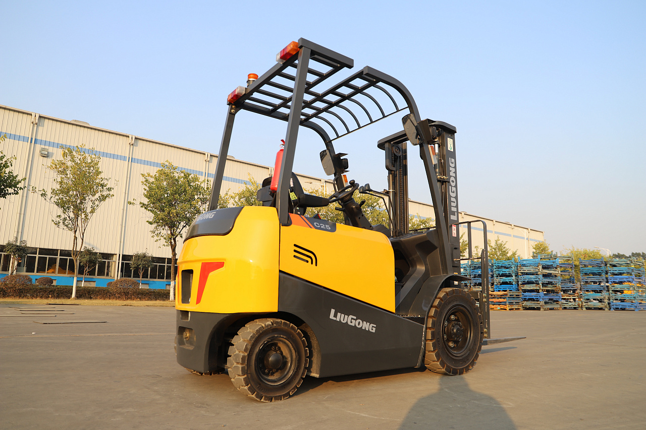 Электрический вилочный погрузчик LiuGong CLGA25-S (2,5 тонны)
