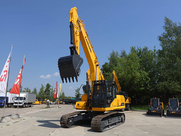 Экскаватор гусеничный LiuGong CLG922E (22 тонны)
