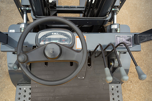 Дизельный вилочный погрузчик LiuGong CPCD35 Xinchai (3,5 тонны)