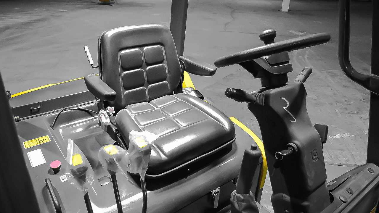 Электрический вилочный погрузчик LiuGong CLGA16-T, трехопорный