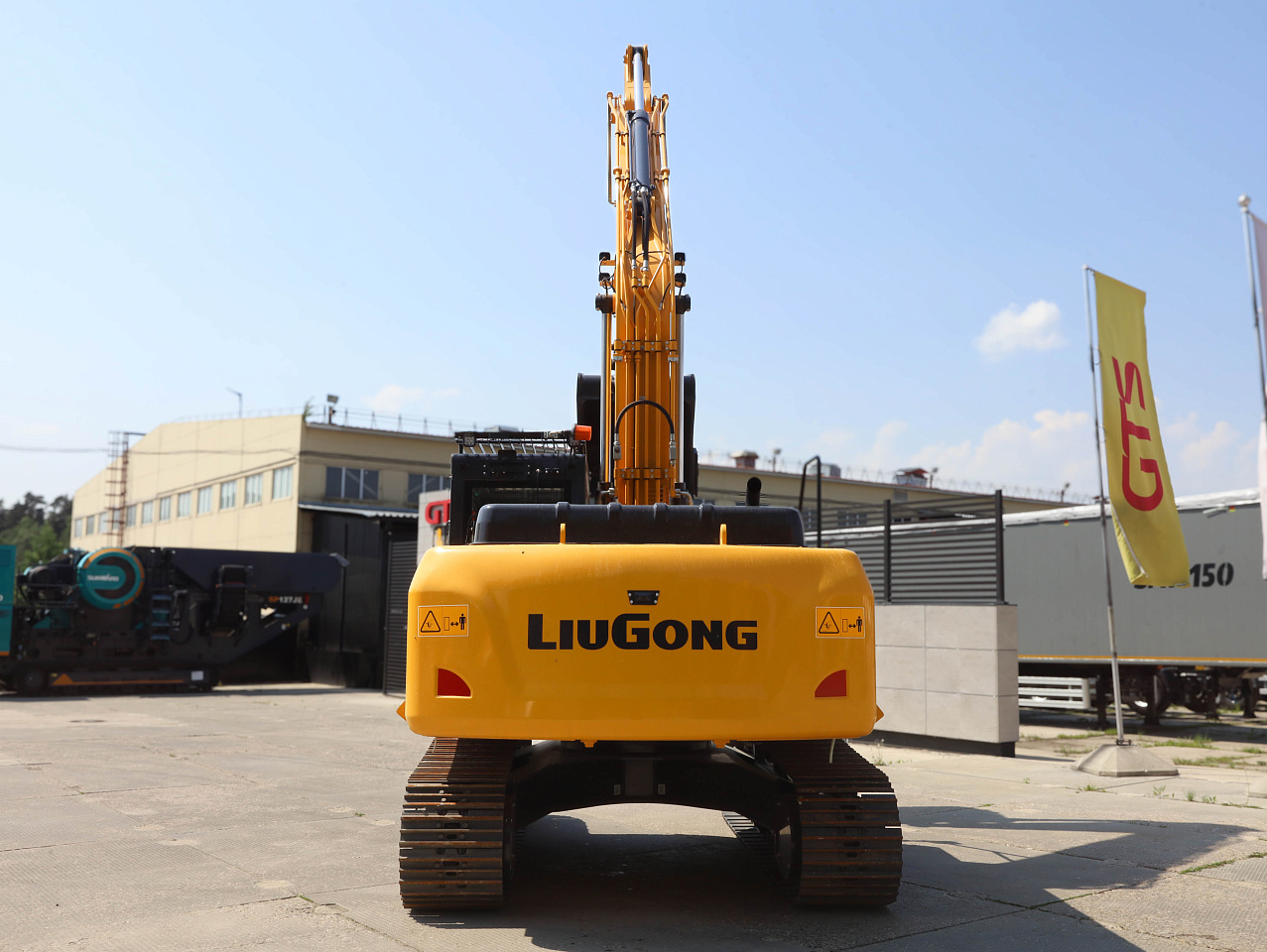 Экскаватор гусеничный LiuGong CLG922E (22 тонны)