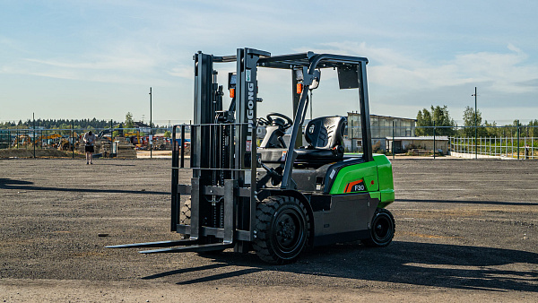 Электрический вилочный погрузчик LiuGong CPD30 FS (3 тонны)