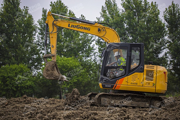 Мини-экскаватор гусеничный LiuGong CLG908Е (7 тонн)