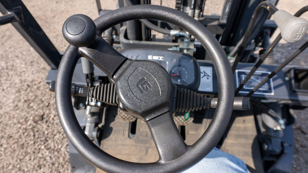 Дизельный вилочный погрузчик LiuGong CPCD25Е (2,5 тонны)