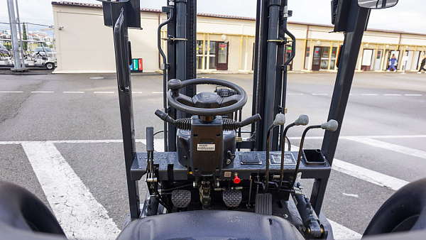 Вилочный погрузчик LiuGong CPCD15 Xinchai (1,5 тонны)