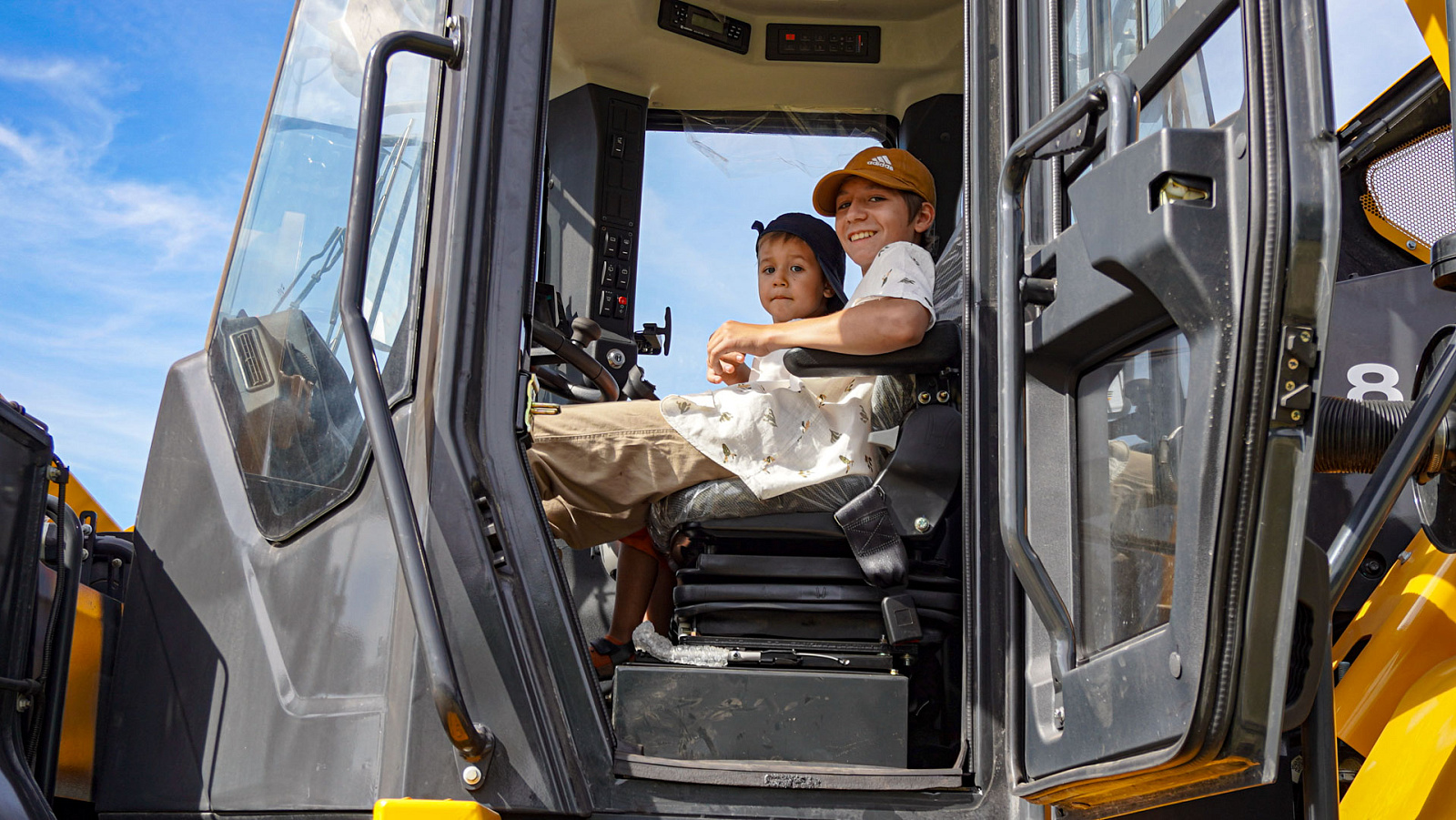 ОСТРОВ МАШИН на выставке "День Тамбовского поля 2024"