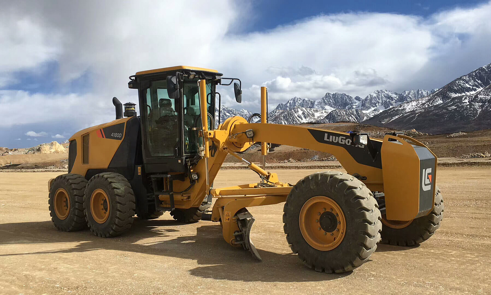5 фактов о новом автогрейдере LiuGong 4180D