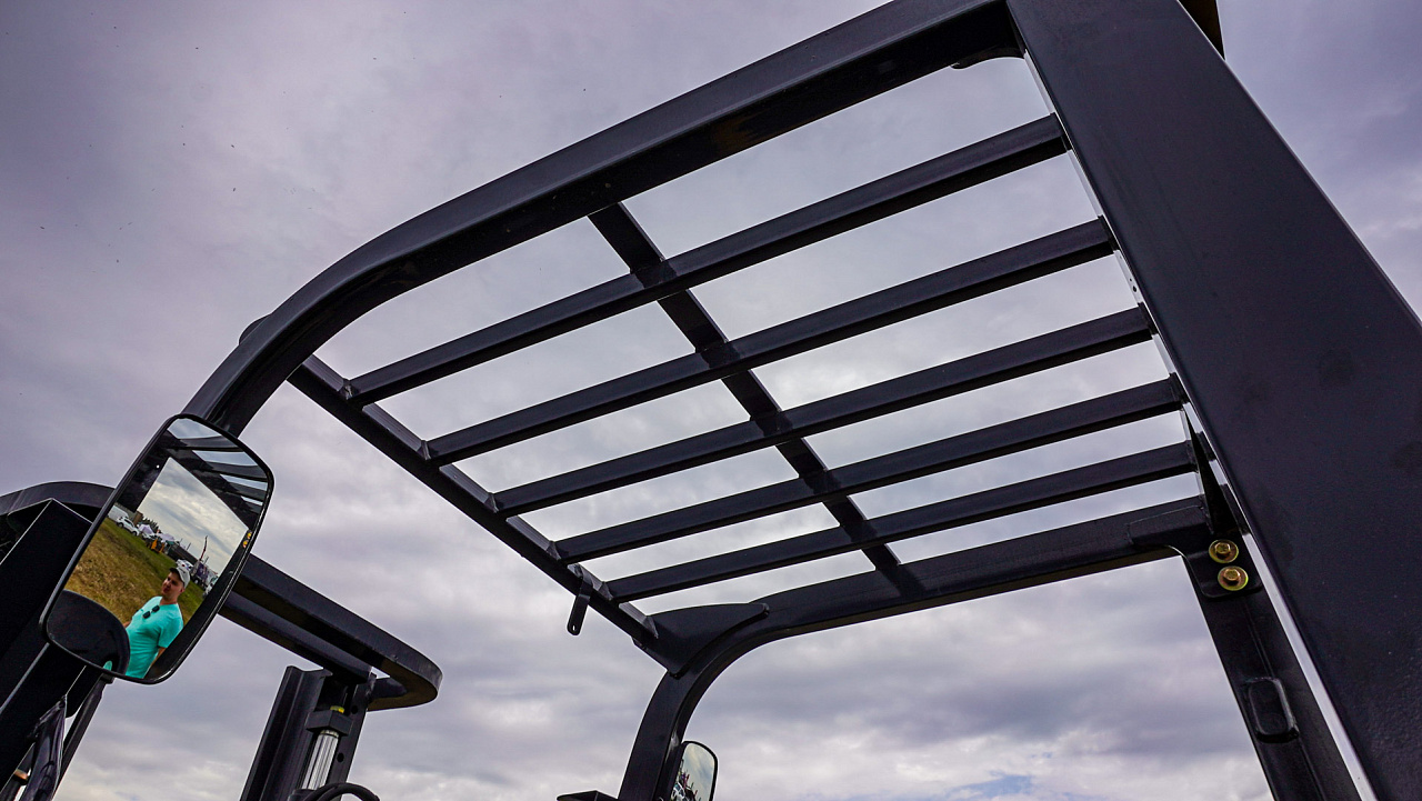 Дизельный вилочный погрузчик LiuGong CPCD25 Xinchai (2,5 тонны)