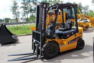 Какое давление должно быть в шинах погрузчика?