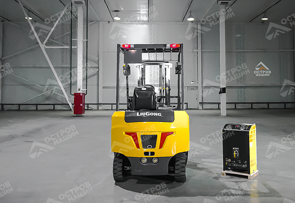Электрический вилочный погрузчик LiuGong CLGA30-S (3 тонны)