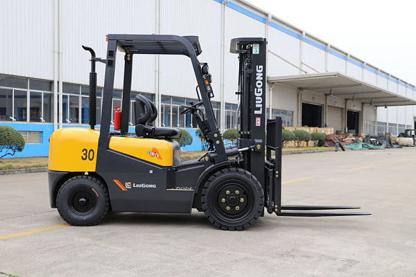 Дизельный вилочный погрузчик LiuGong CPCD30 Isuzu (3 тонны)