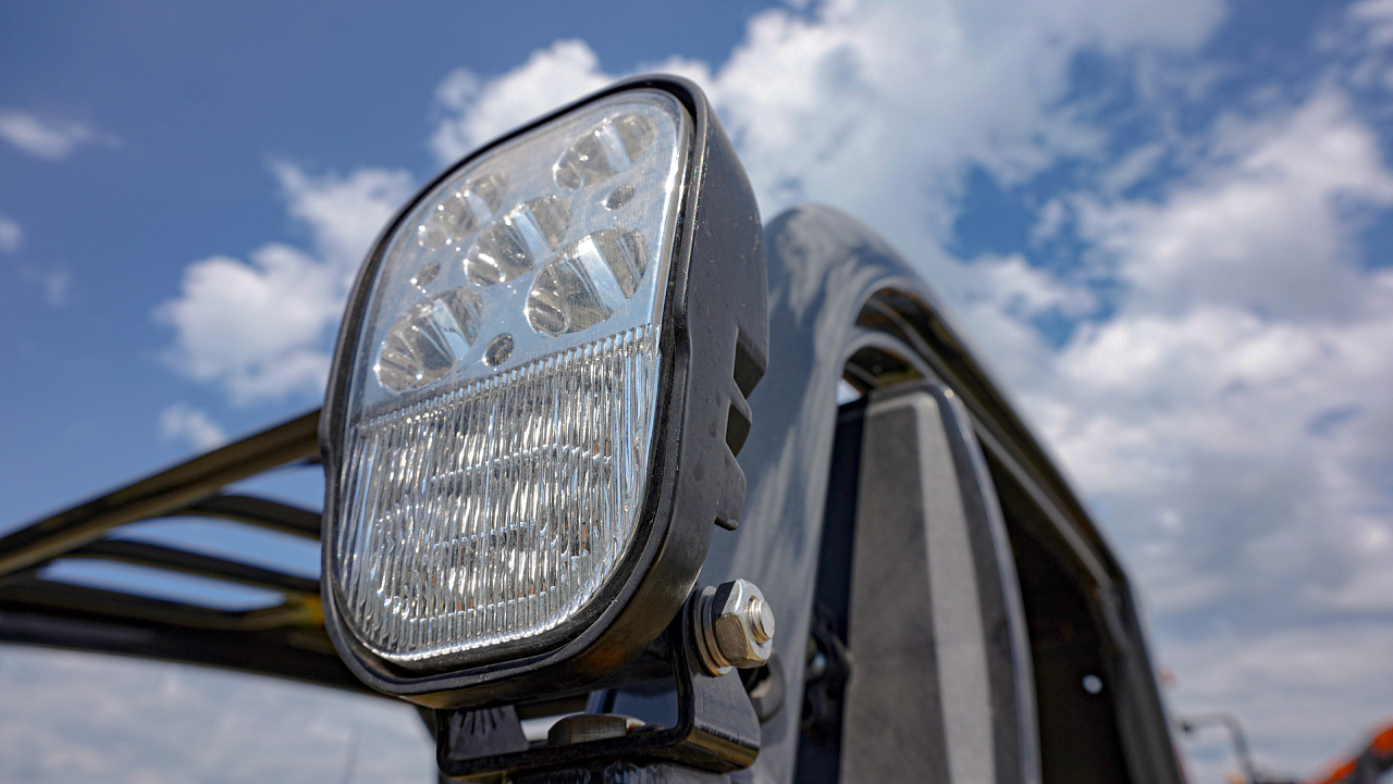 Дизельный вилочный погрузчик LiuGong CLG2020H (2 тонны)