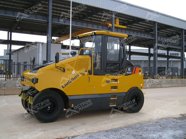 Каток асфальтовый пневмоколесный CLG6520E