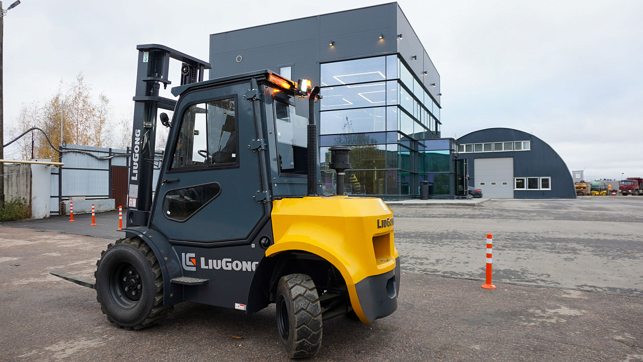 Дизельный вилочный погрузчик LiuGong CLG2035H-R (3,5 тонны)