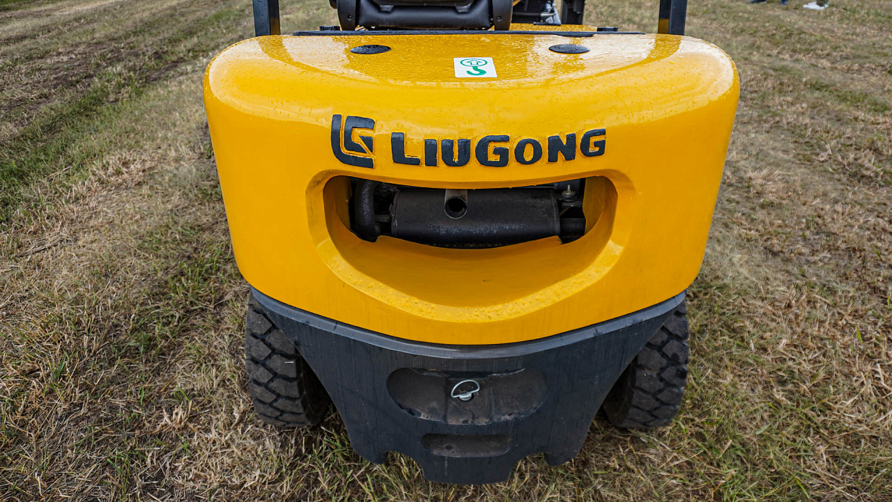 Дизельный вилочный погрузчик LiuGong CPCD25 Xinchai (2,5 тонны)