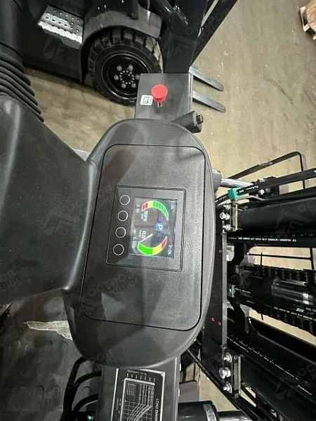 Электрический вилочный погрузчик LiuGong CPD40L-EM (4 тонны)