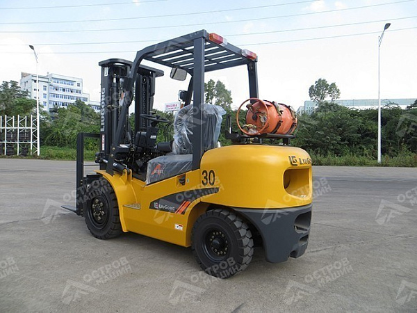 Газ-бензиновый вилочный погрузчик CPCD30 (3 тонны)