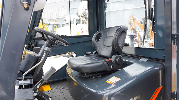 Дизельный вилочный погрузчик LiuGong CLG2070H Isuzu (7 тонн)