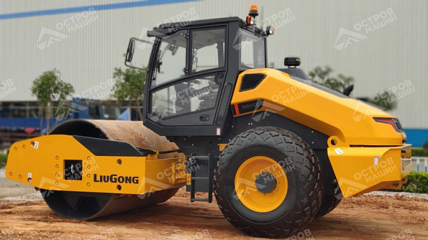 Каток грунтовый одновальцовый CLG6614E (полный привод)