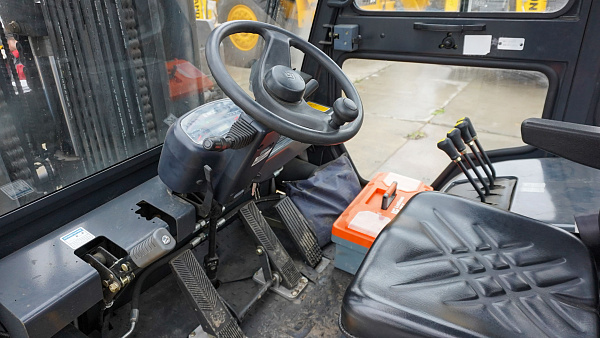 Дизельный вилочный погрузчик LiuGong CLG2080H (8 тонн)