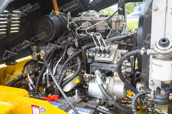 Каток асфальтовый комбинированный CLG6032E