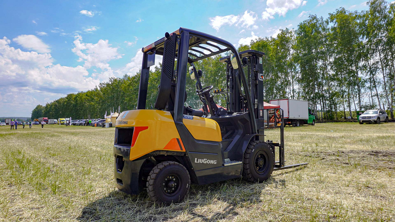 Дизельный вилочный погрузчик LiuGong CLG2020H (2 тонны)