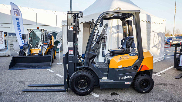 Дизельный вилочный погрузчик LiuGong CLG2025H (2,5 тонны)