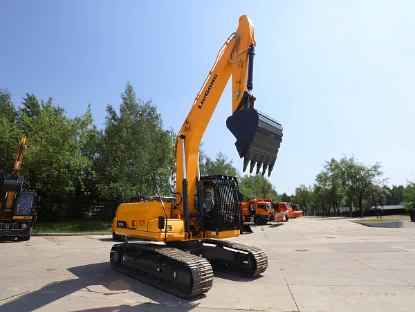 Экскаватор гусеничный LiuGong CLG922E (22 тонны)