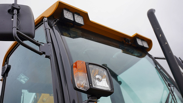 Экскаватор-погрузчик LiuGong CLG777A-S