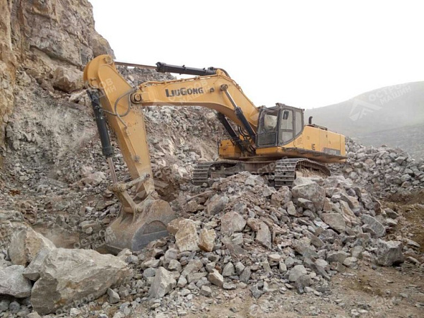 Экскаватор гусеничный LiuGong CLG970E (70 тонн)