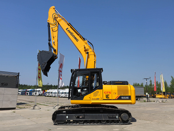 Экскаватор гусеничный LiuGong CLG922E (22 тонны)