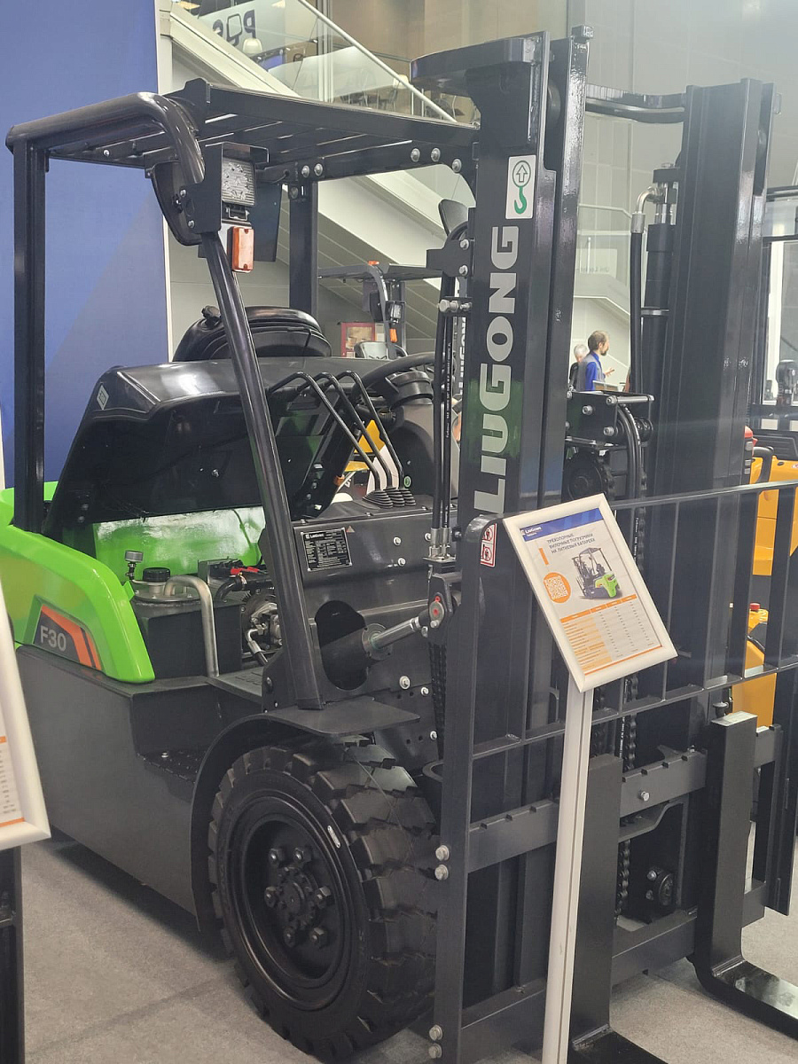 Вилочные погрузчики LiuGong на выставке CeMAT RUSSIA 2025