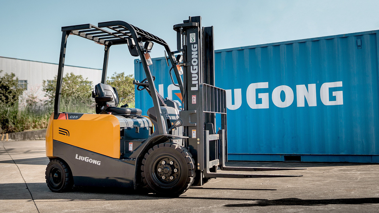 Электрический вилочный погрузчик LiuGong CLGA25-S (2,5 тонны)