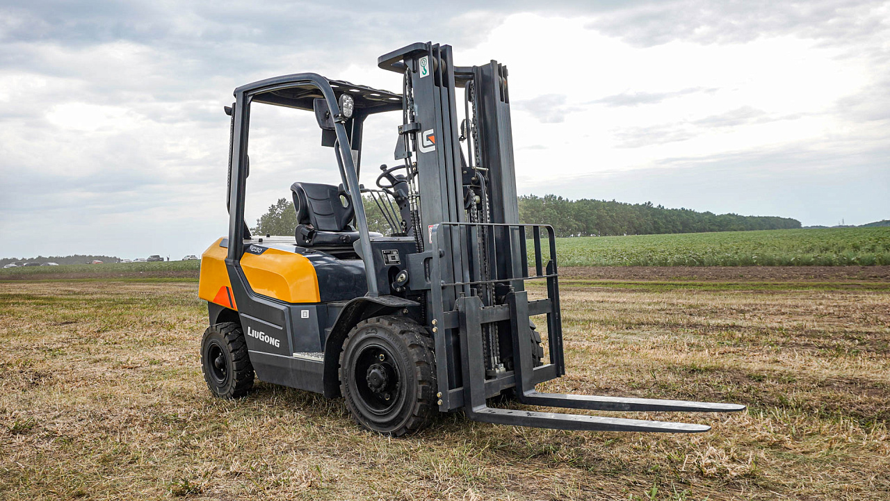 Дизельный вилочный погрузчик LiuGong CLG2030H (3 тонны)