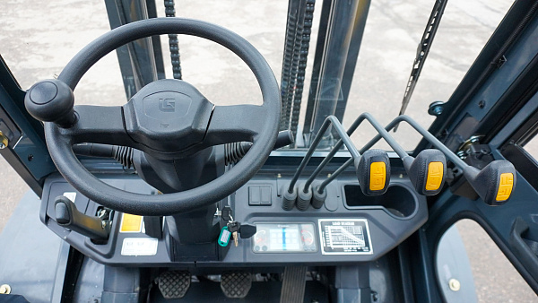 Дизельный вилочный погрузчик LiuGong CLG2035H-R (3,5 тонны)