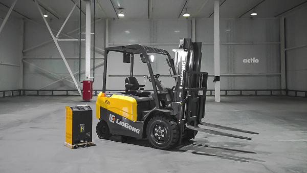 Электрический вилочный погрузчик LiuGong CLGA30-S (3 тонны)