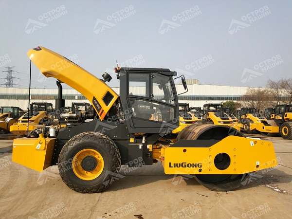 Каток грунтовый одновальцовый CLG6618E (полный привод)