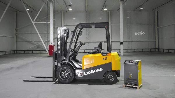 Электрический вилочный погрузчик LiuGong CLGA30-S (3 тонны)