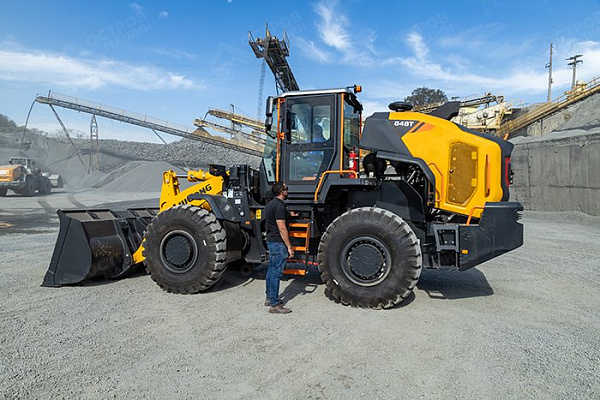 Фронтальный погрузчик LiuGong CLG848Т