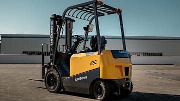 Факты об аккумуляторах для вилочных погрузчиков, которые нужно знать при выборе