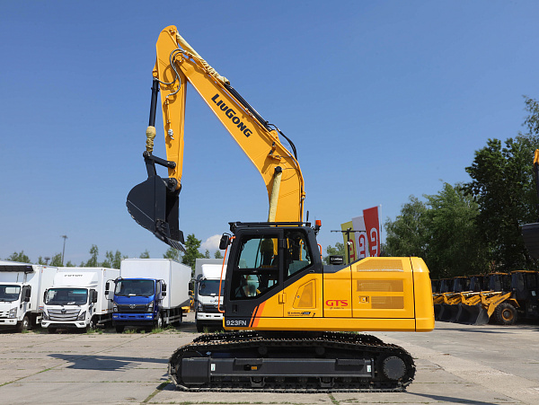 Экскаватор гусеничный LiuGong CLG923FN (23 тонны)
